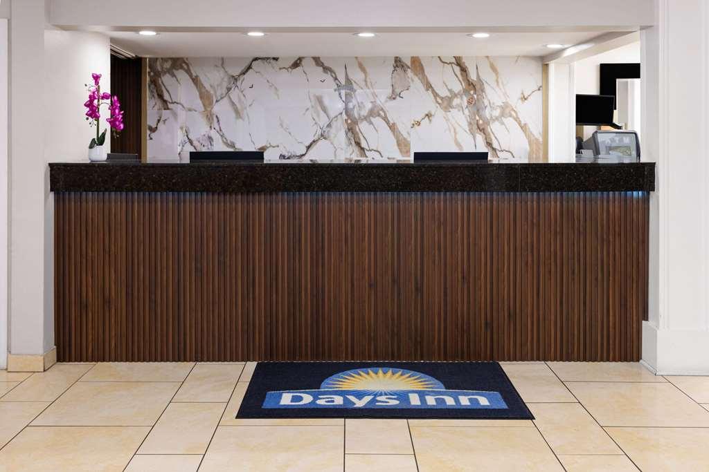 Days Inn By Wyndham Florence Near Civic Center Інтер'єр фото